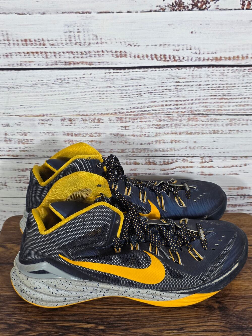 Nike Hyperdunk 2014 Size 10 Blue Gold Basketball Shoes Athletic Sneakers